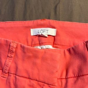 Ann Taylor LOFT Bermuda shorts size 4. Color CORAL